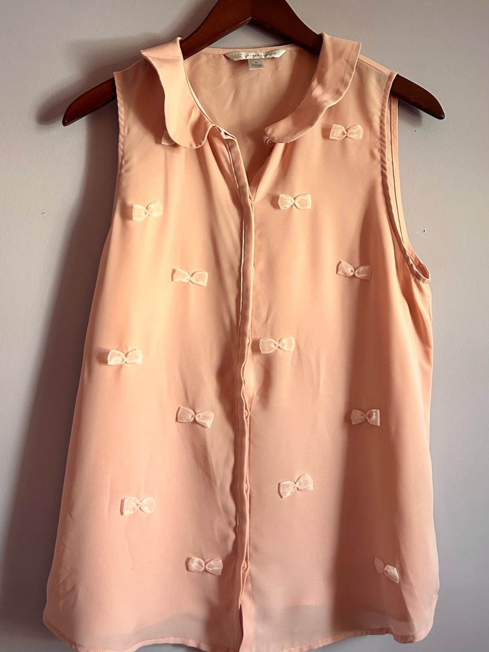 LC Lauren Conrad Pink Sleeveless Button Down Blouse with Bow Accent Size Medium